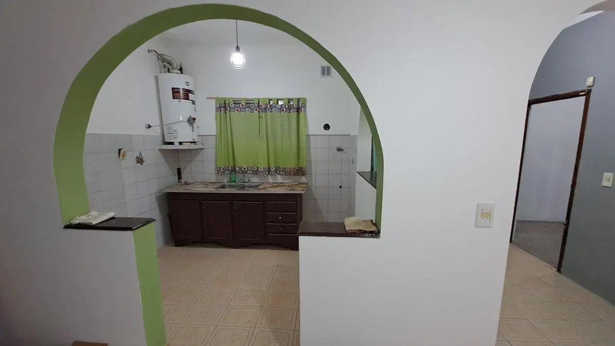 Alquiler Casa con Cochera y Quincho Quilmes 5