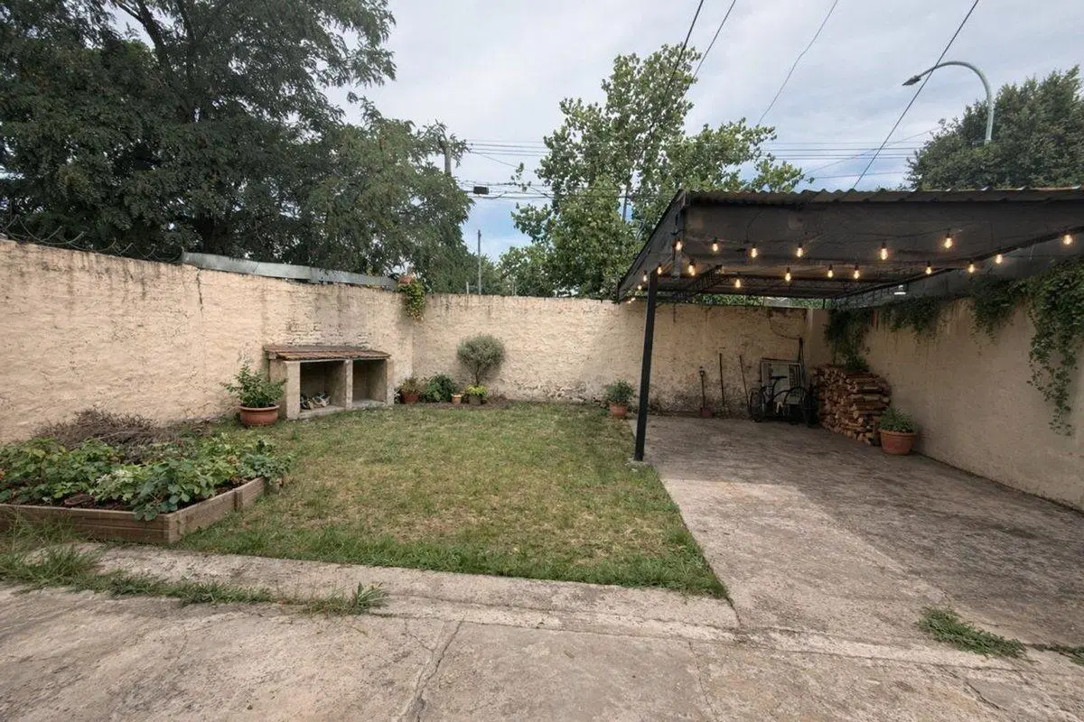 VENTA DE CASA EN BERAZATEGUI 2