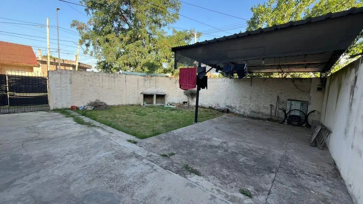VENTA DE CASA EN BERAZATEGUI 4