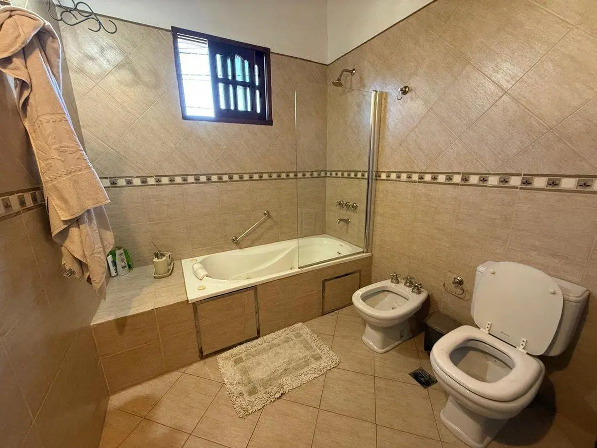 VENTA DE CASA EN EZPELETA 2