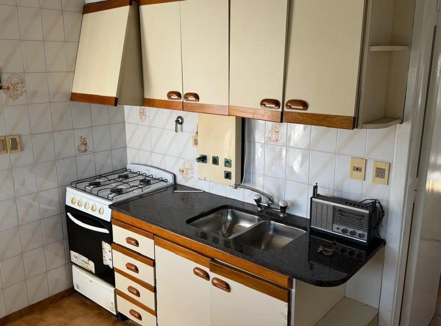 Casa 3 ambientes con patio Quilmes Oeste 5