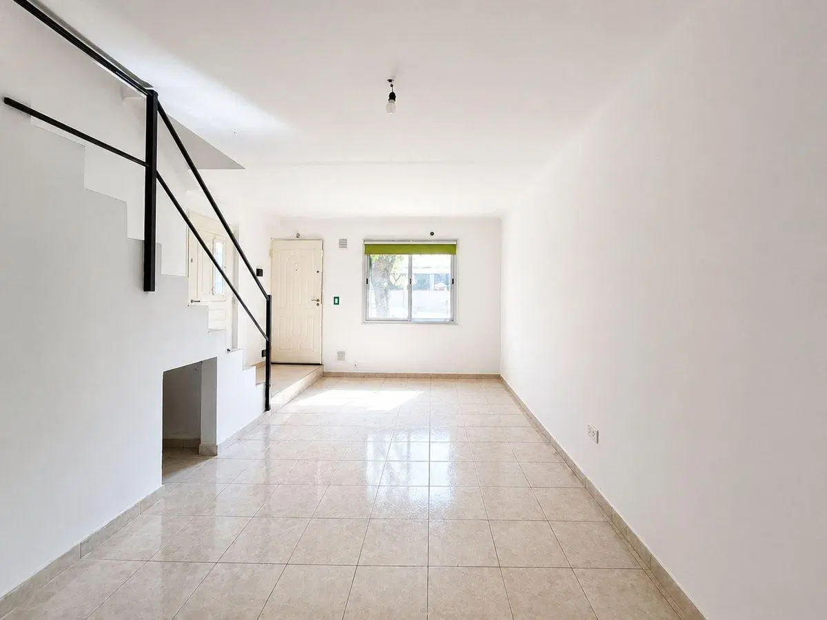 VENTA PH  3 AMBIENTES COCHERA SARANDI AVELLANEDA 3