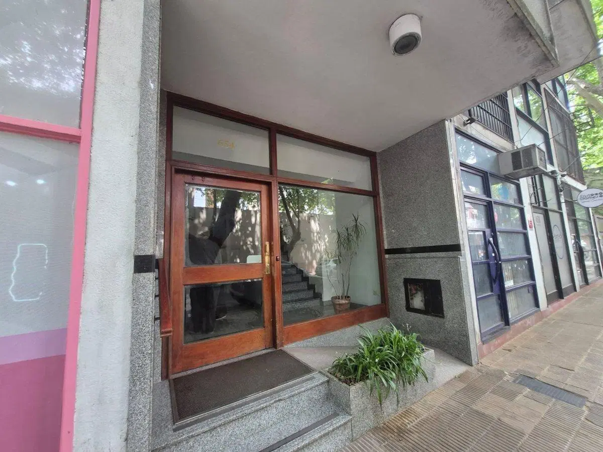 DEPARTAMENTO QUILMES CENTRO 8