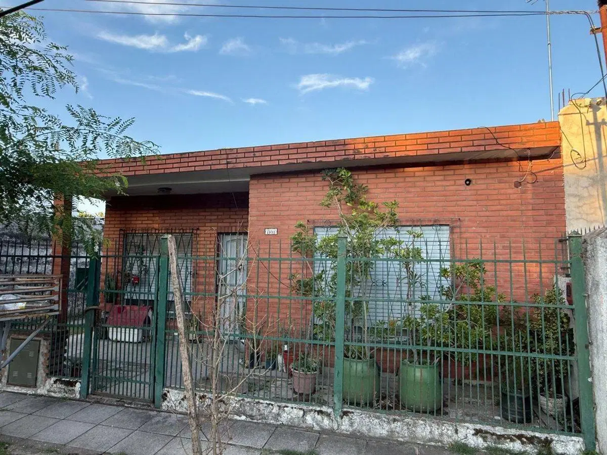 VENTA CASA EN BERAZATEGUI 2