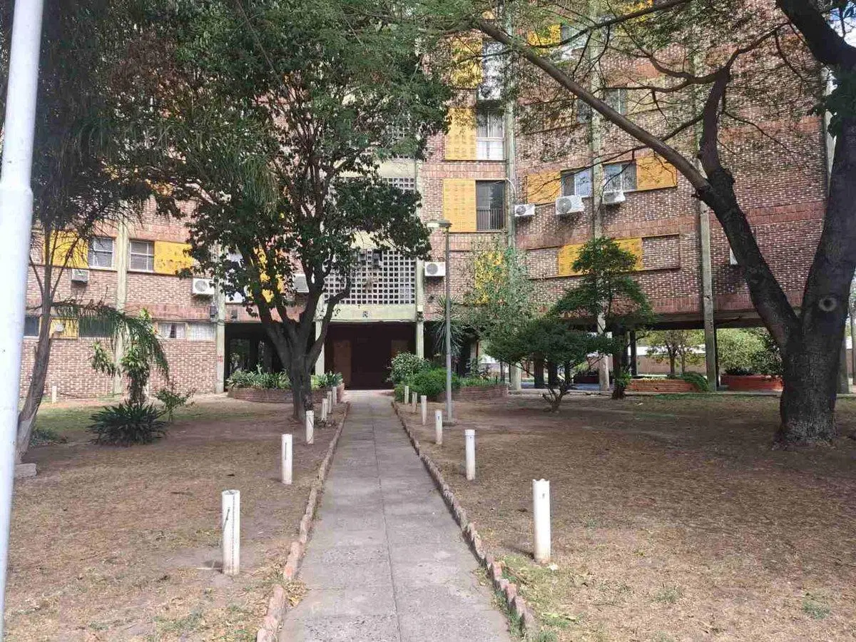 VENTA Depto 4 ambientes. Sarandi. Avellaneda 2