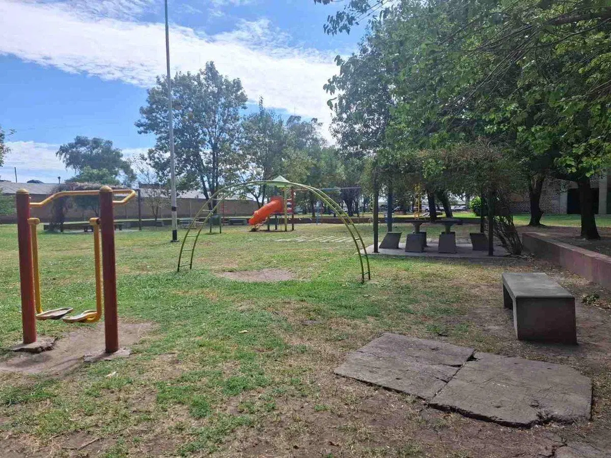 VENTA Depto 4 ambientes. Sarandi. Avellaneda 4
