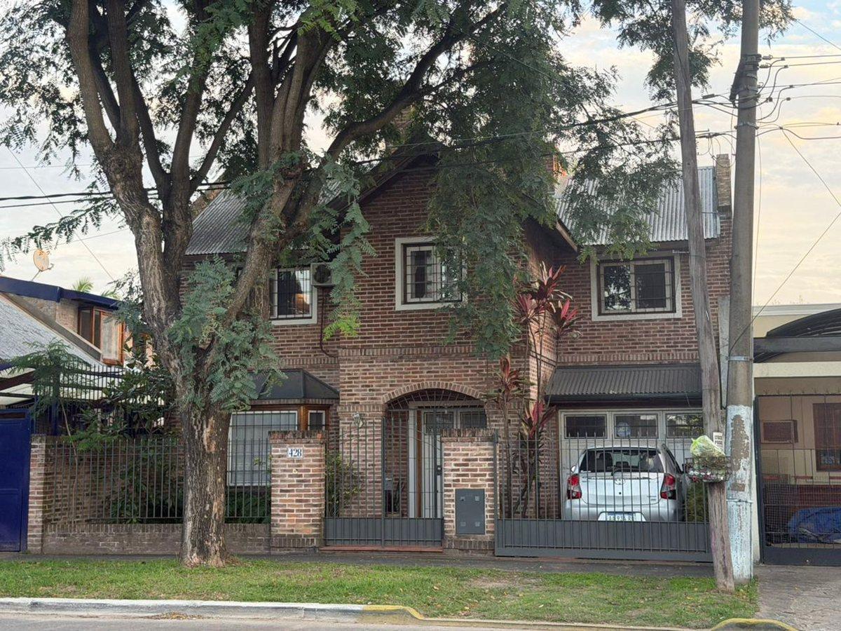 CASA BERNAL 4 AMBIENTES APTA CREDITO