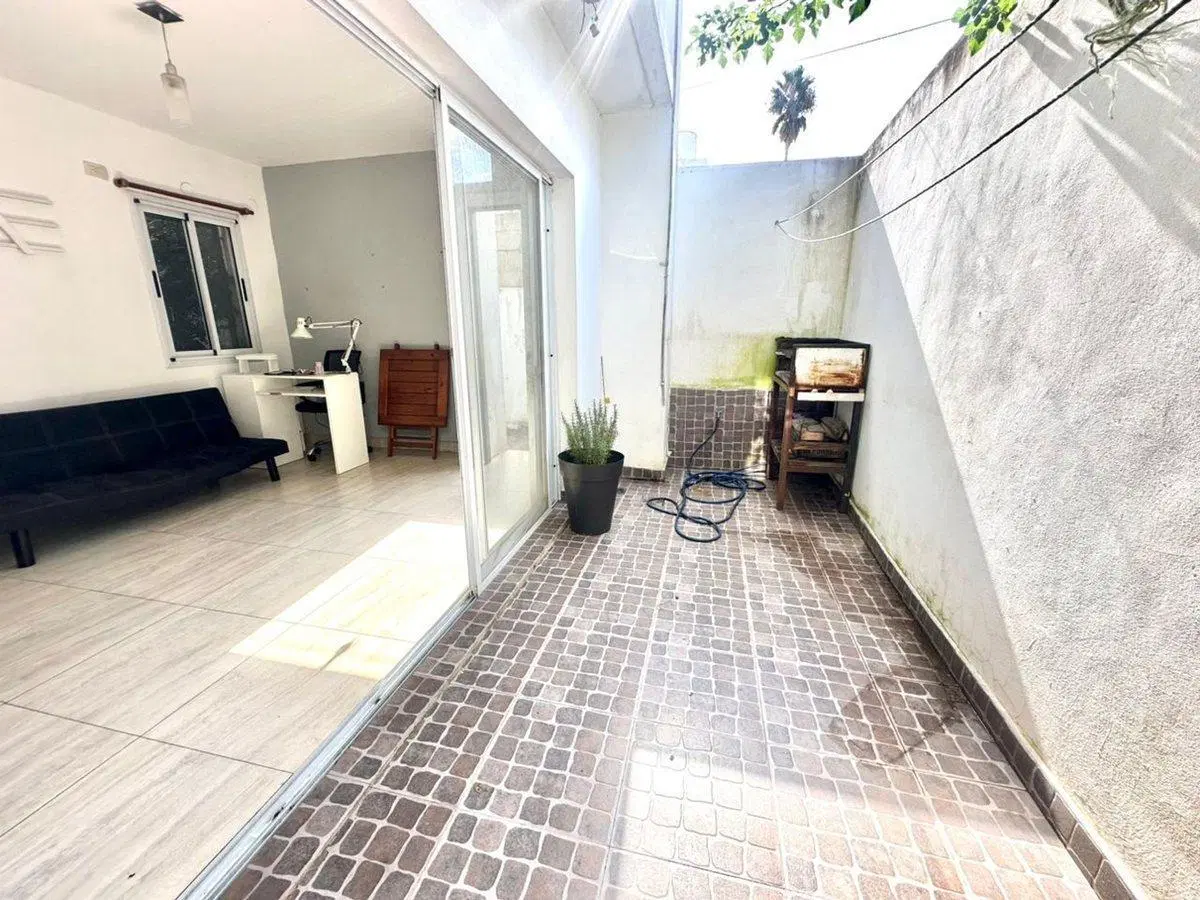 VENTA PH 3 AMBIENTES CON PATIO BERNAL 3