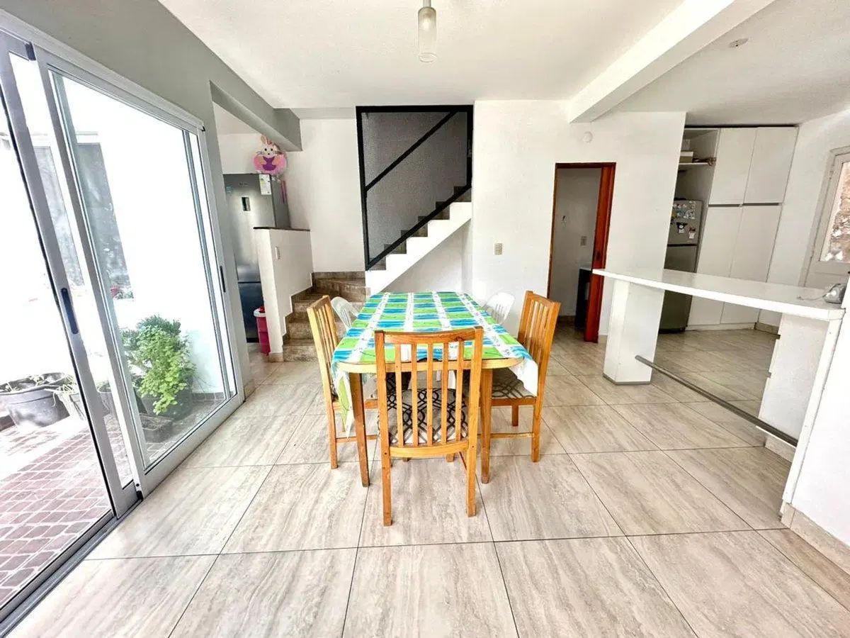 VENTA PH 3 AMBIENTES CON PATIO BERNAL 4