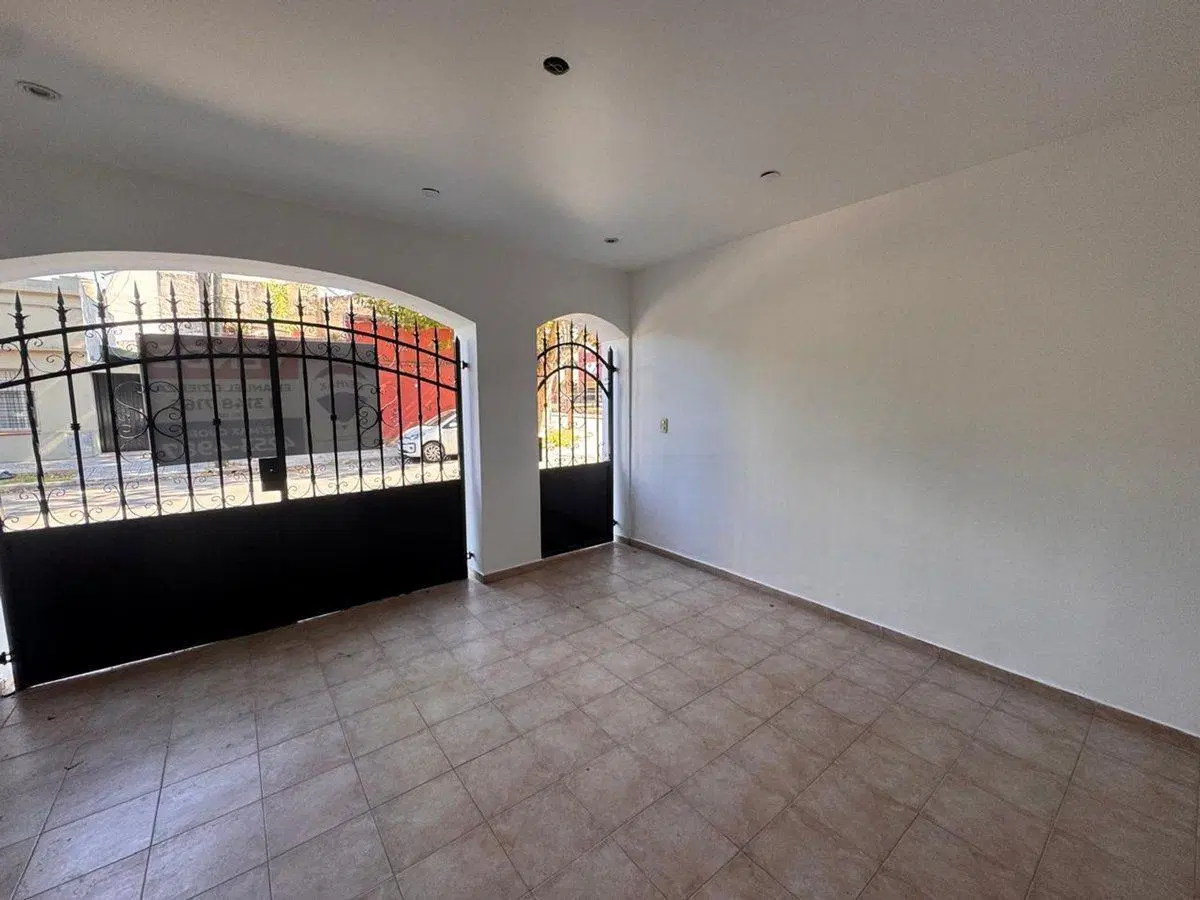 VENTA PH TIPO CASA 4 AMB C/ COCHERA EN QUILMES 5