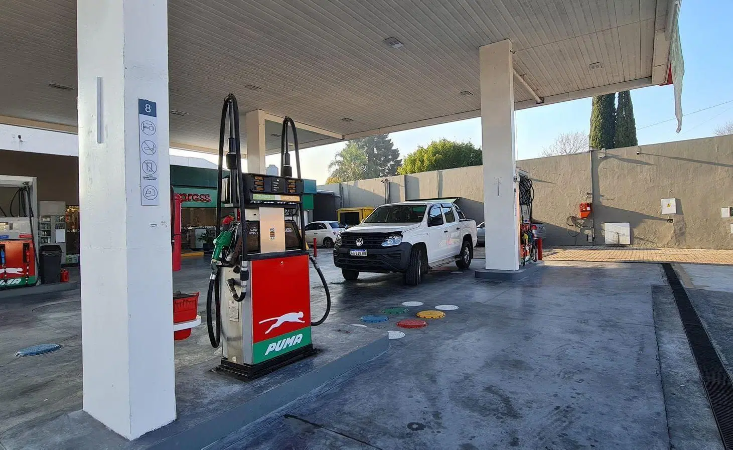 VENTA ESTACIÓN DE SERVICIO PUMA ENERGY BERNAL 4