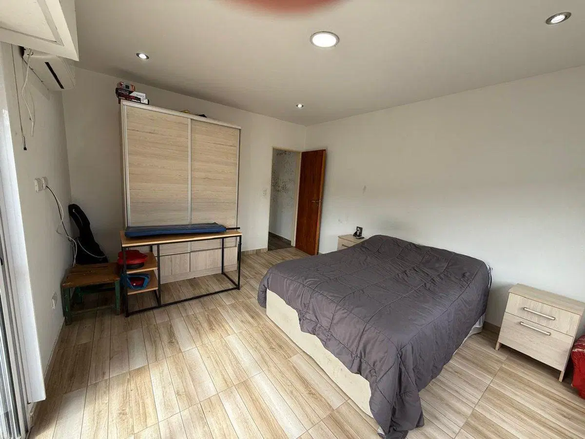 VENTA CASA 4 AMB CON  COCHERA 2 AUTOS, BERAZATEGUI 8