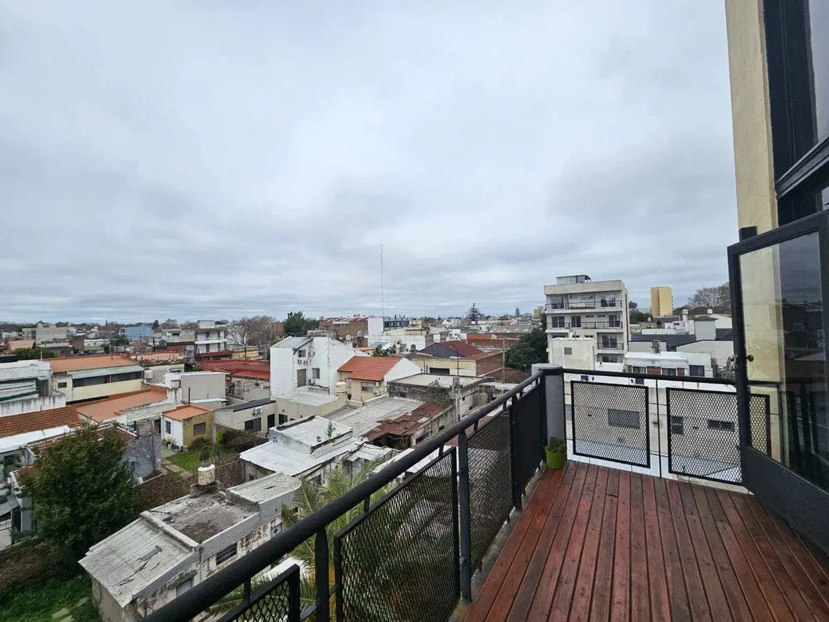 VENTA DEPARTAMENTO 2 AMBIENTES C TERRAZA QUILMES 5