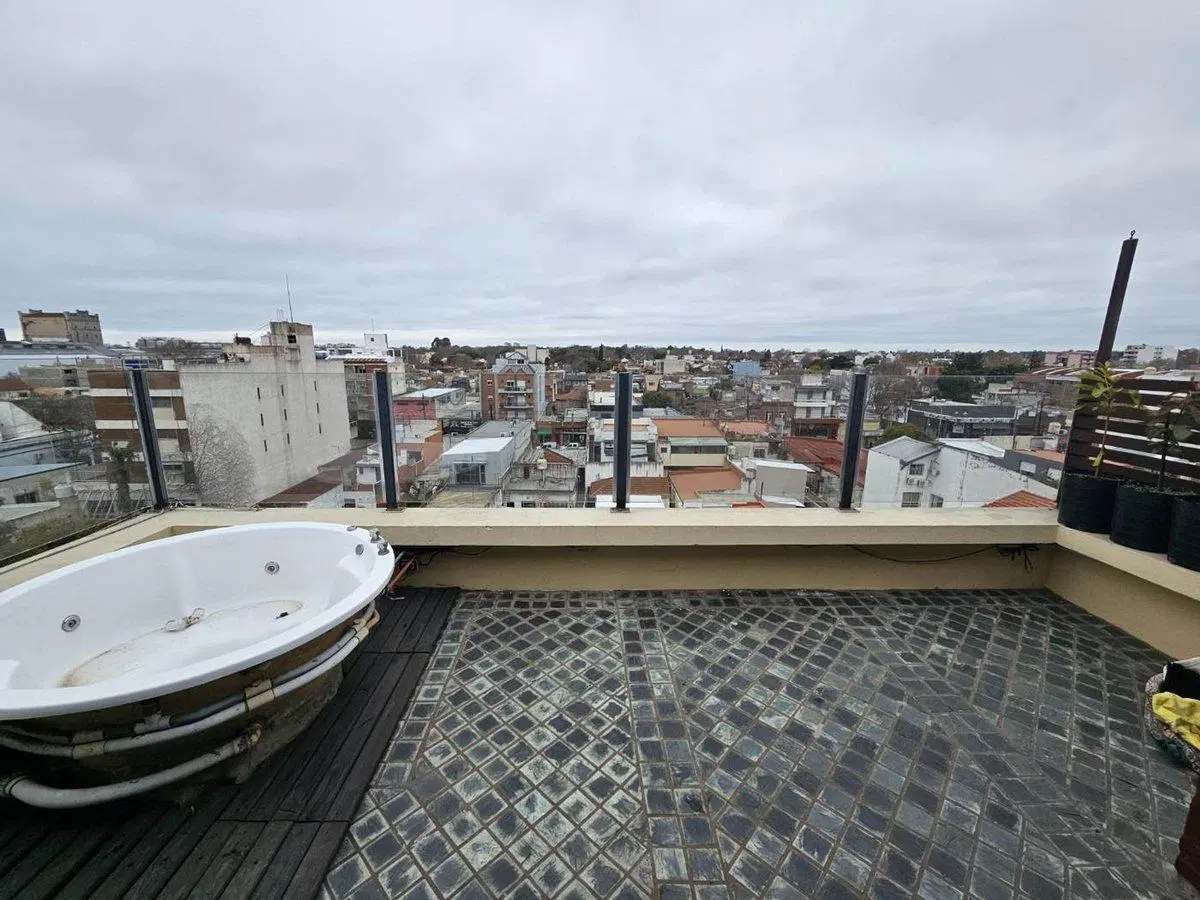 VENTA DEPARTAMENTO 2 AMBIENTES C TERRAZA QUILMES 2
