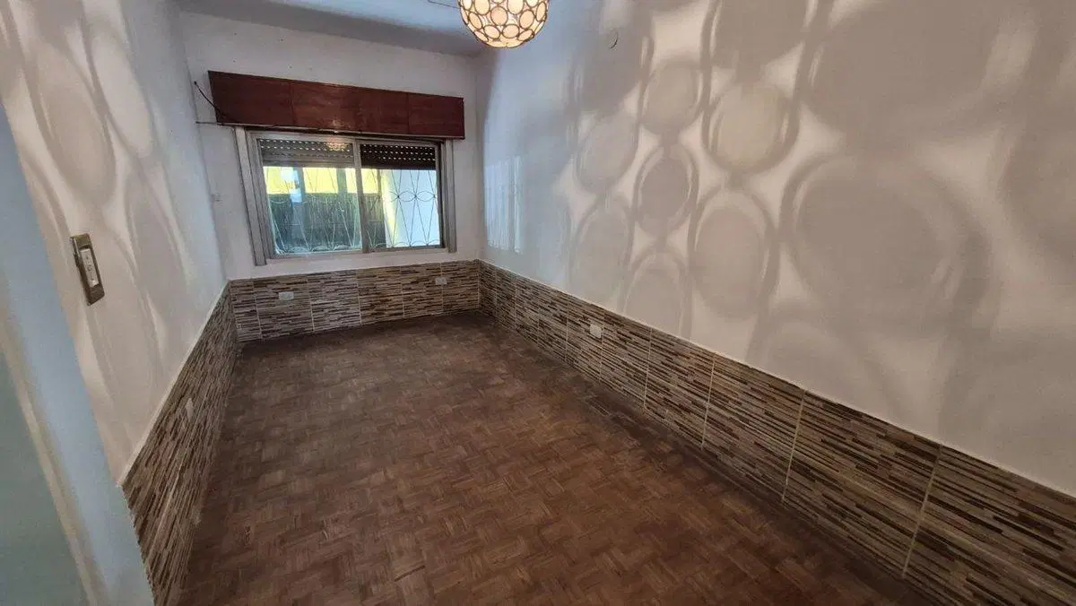 Venta Casa 4 ambientes Quilmes Oeste 2