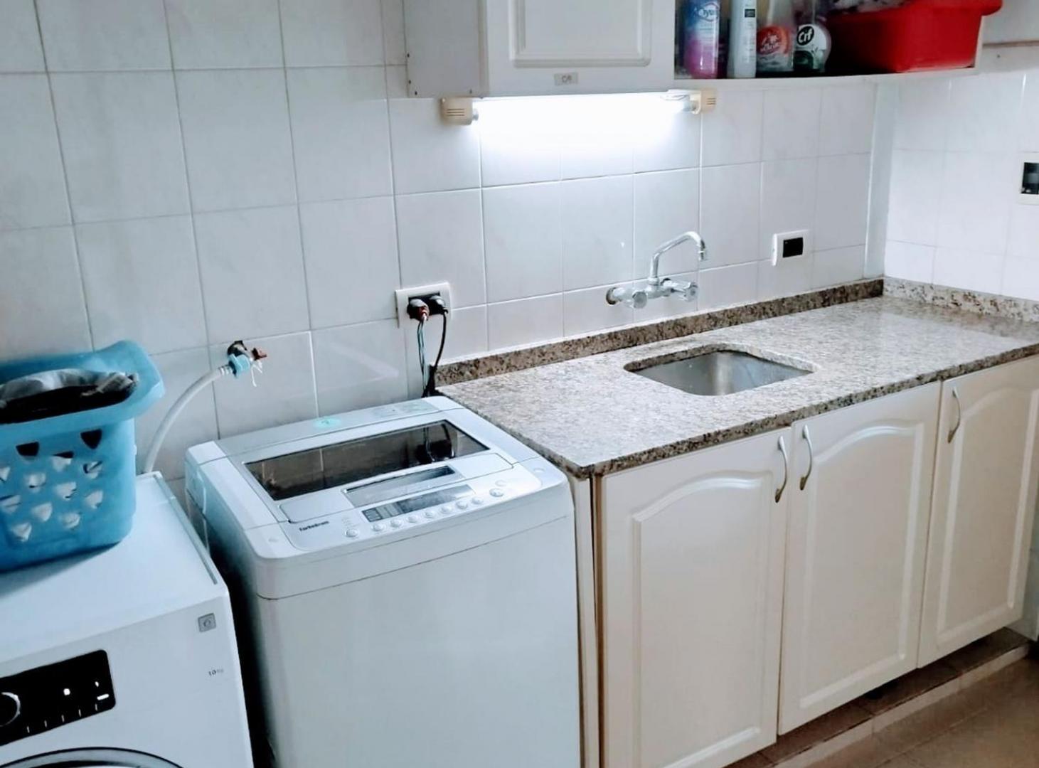 Foto de Venta Casa con pileta en Ezpeleta, imagen 4