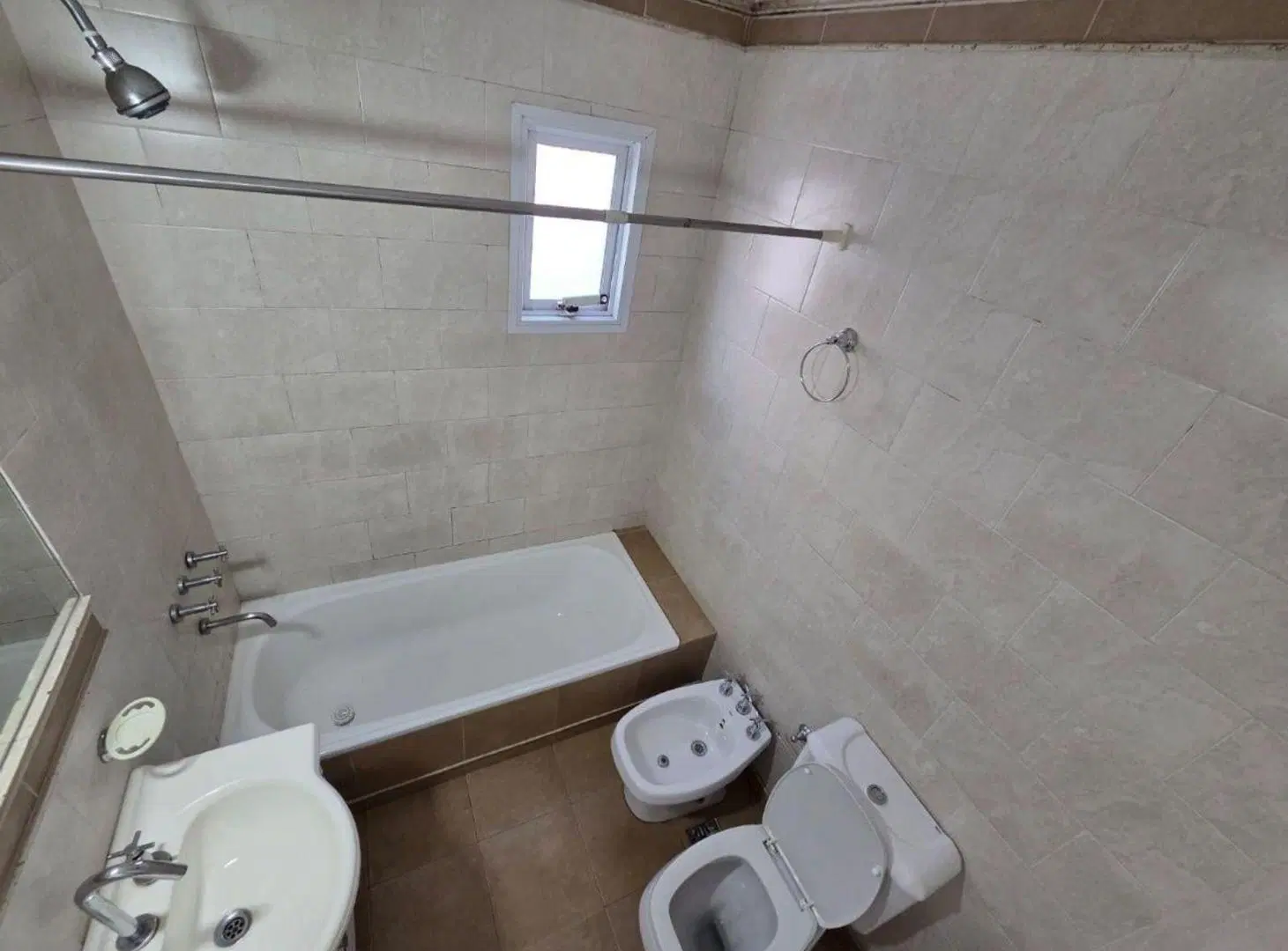 ALQUILER DEPARTAMENTO 3 AMBIENTES  QUILMES CENTRO 4