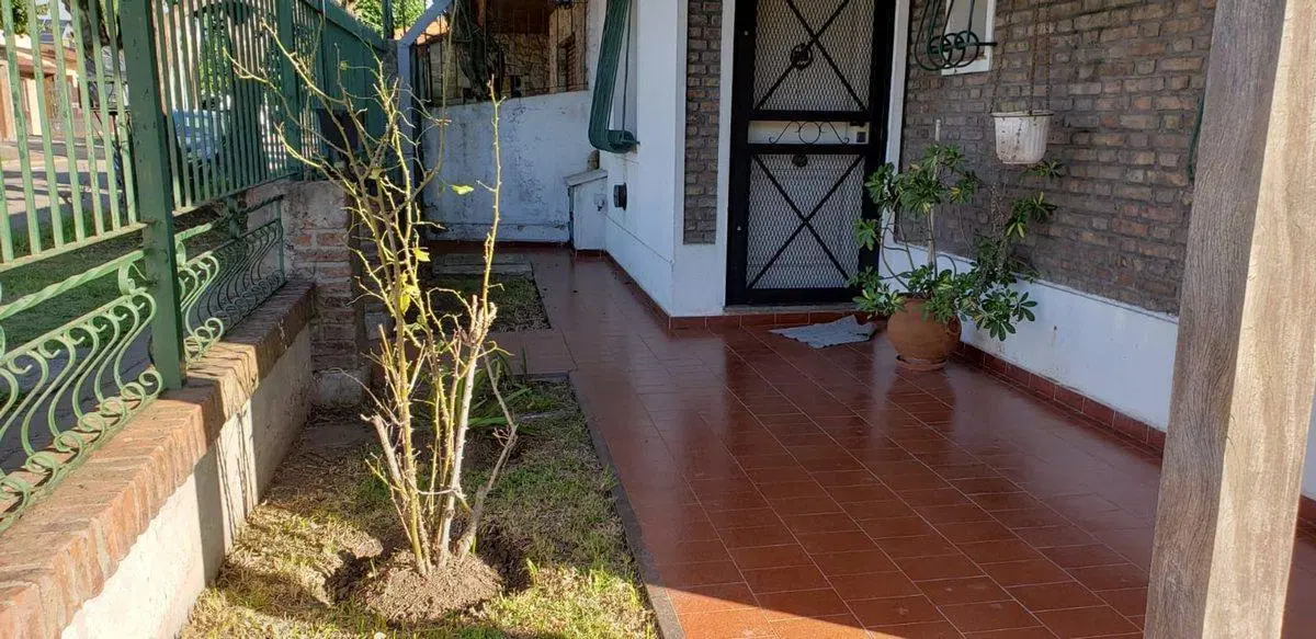 Casa Quilmes Oeste. cuatro amb. con Garaje y Patio 8