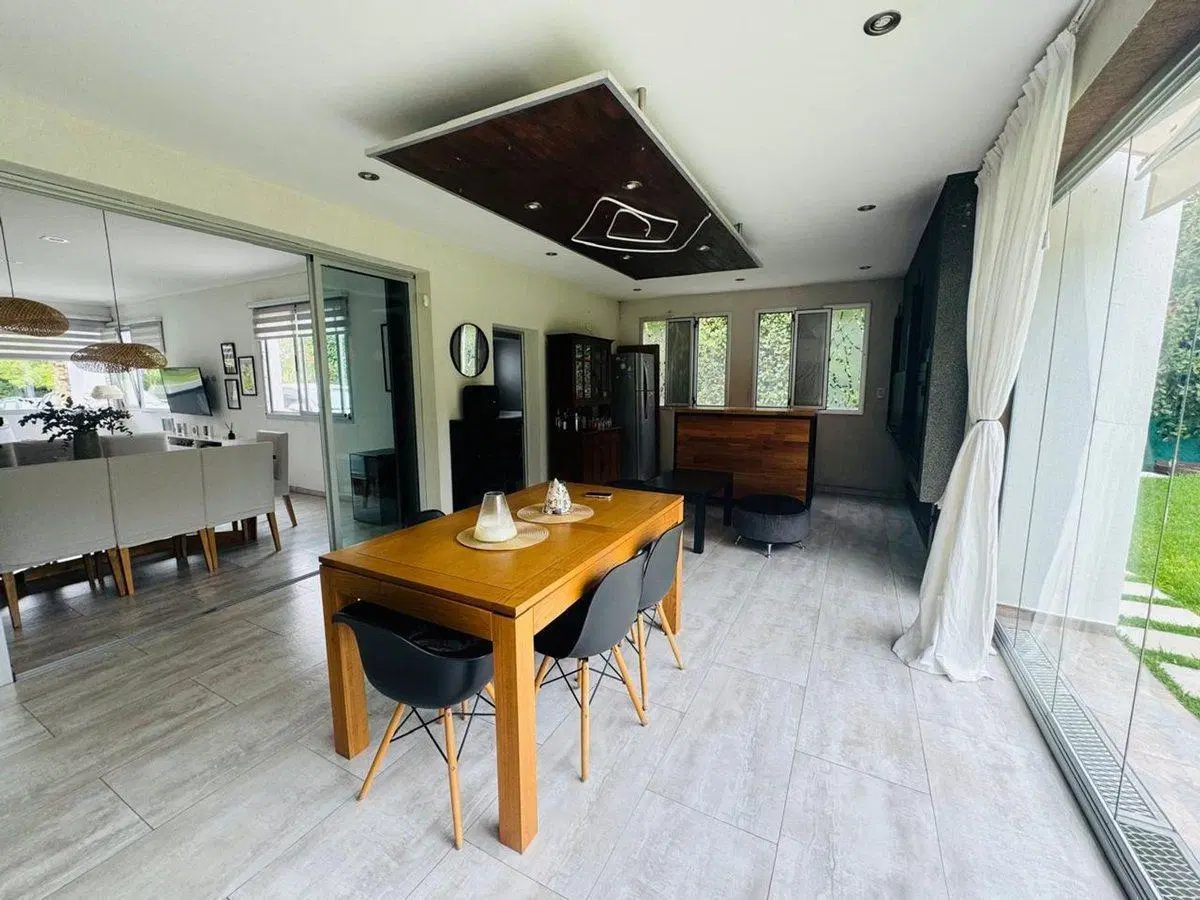 CASA VENTA FINCAS DE HUDSON CON PILETA 4 AMBIENTES 5