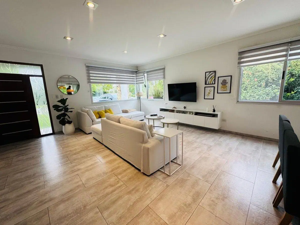 CASA VENTA FINCAS DE HUDSON CON PILETA 4 AMBIENTES 3