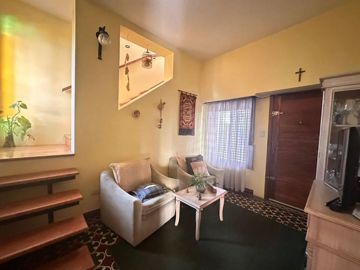 VENTA CASA 3 AMBIENTES C JARDIN Y COCHERA QUILMES 4