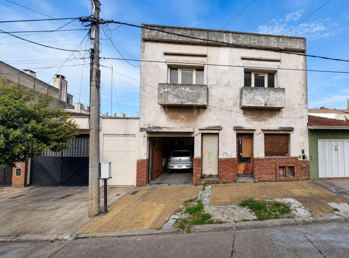 VENTA TERRENO CON DEPOSITO EN QUILMES OESTE 2