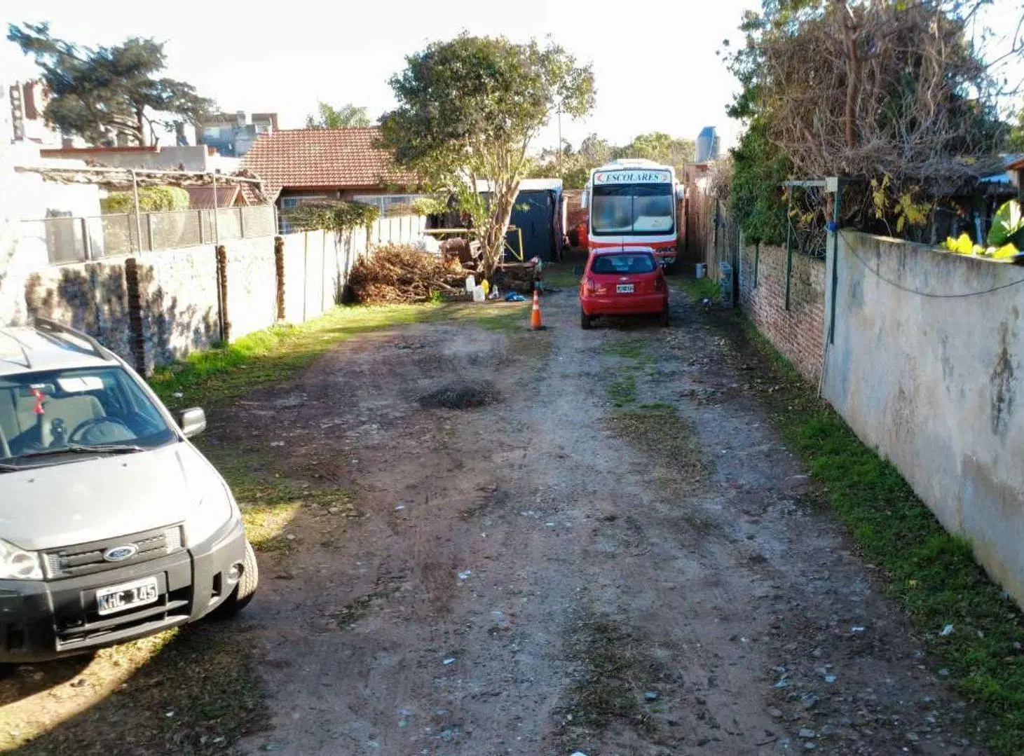 Venta Terreno en Barrio Parque Bernal 5
