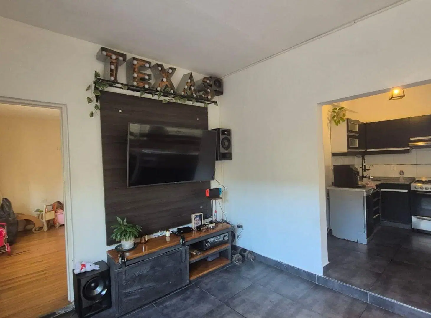 CASA EN VENTA - BARRIO PARQUE BERNAL 5