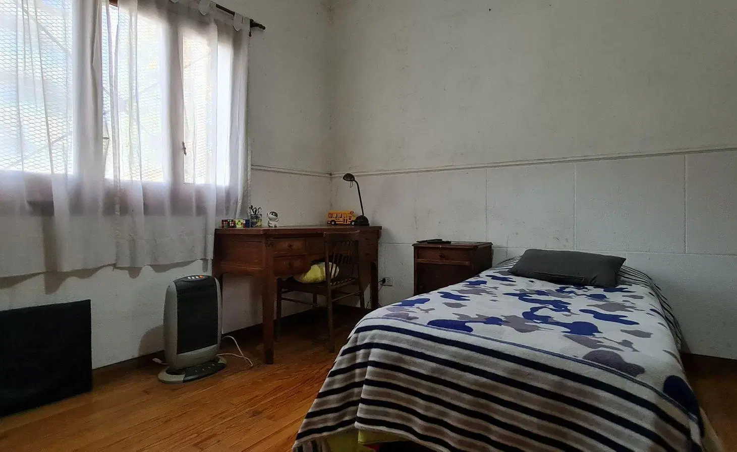VENTA CASA 4 AMBIENTES AMPLIO FONDO QUILMES CENTRO 3