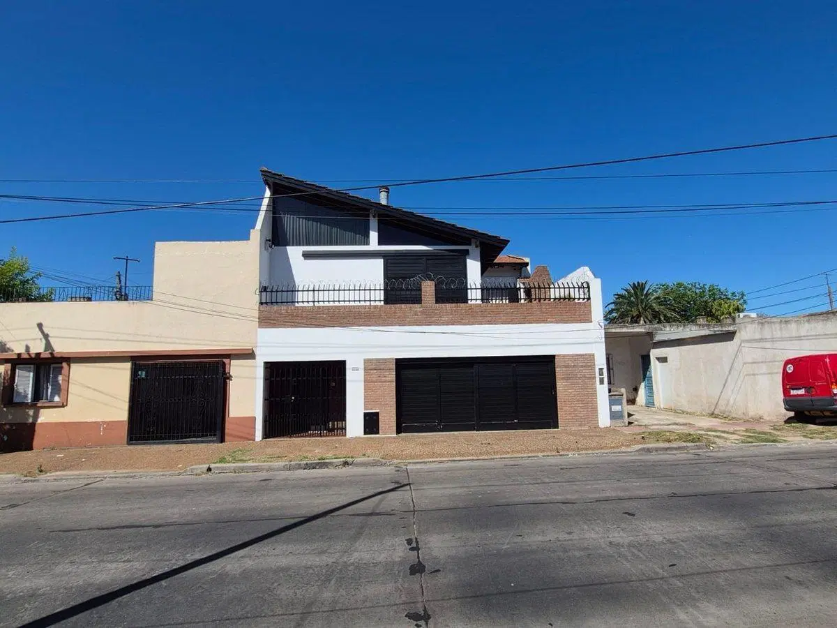 CASA BARRIO PARQUE BERNAL 5