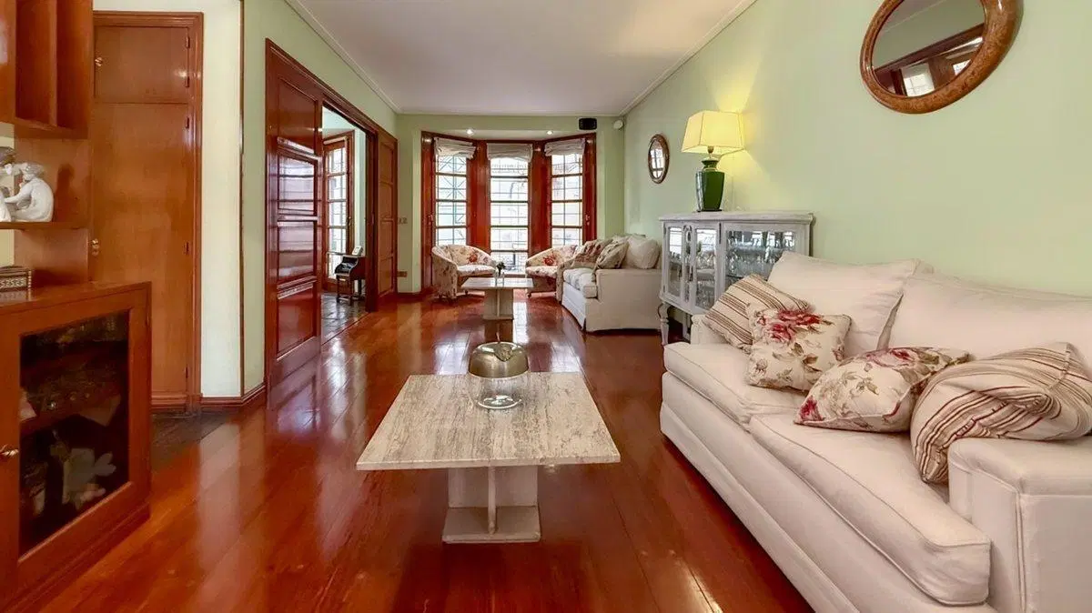 VENTA  5 AMBIENTES DOBLE COCHERA WILDE  UNICO 3