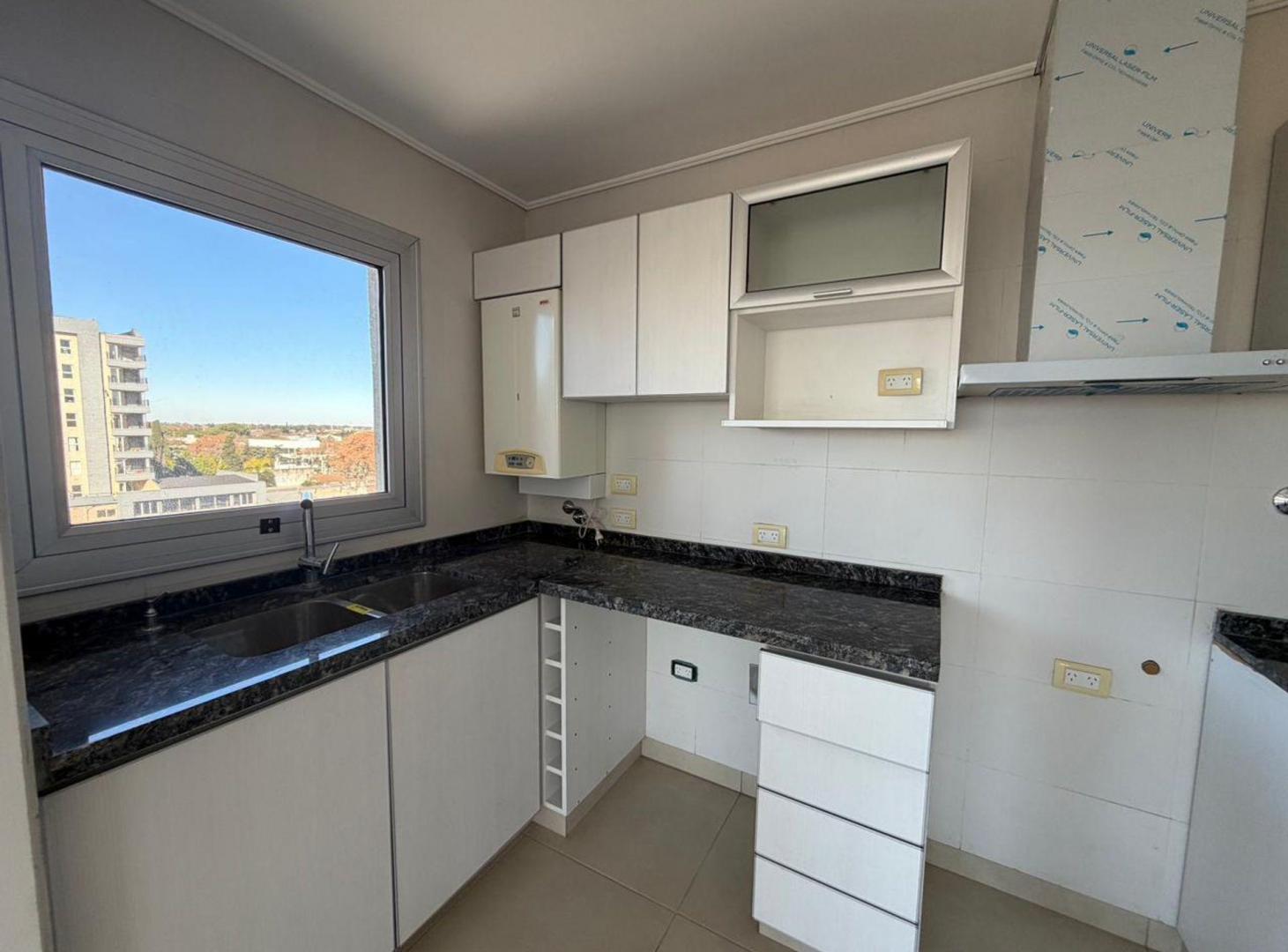 Foto de VENTA DEPARTAMENTO 3 AMBIENTES CON COCHERA VARELA, imagen 4