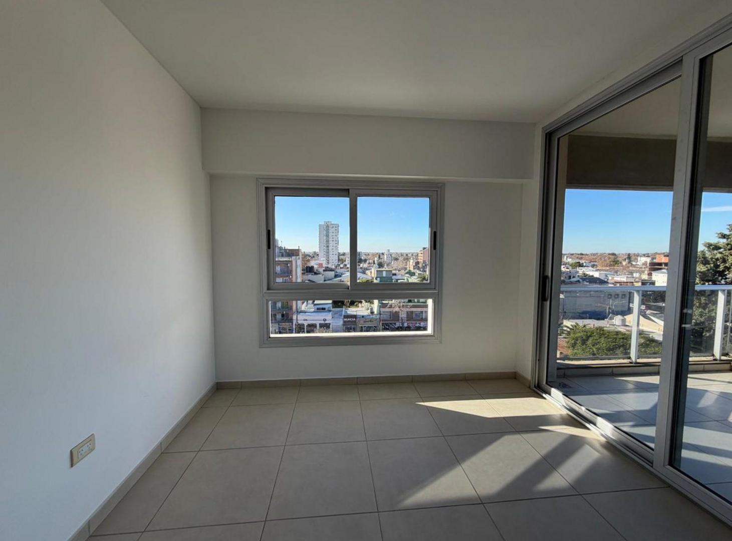Foto de VENTA DEPARTAMENTO 3 AMBIENTES CON COCHERA VARELA, imagen 3