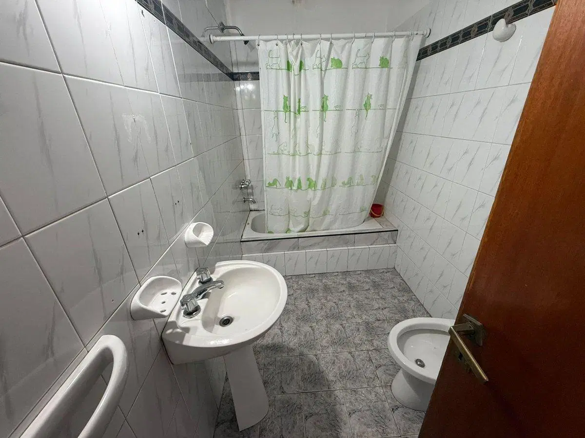Alquiler Departamento 3 ambientes en Bernal 2