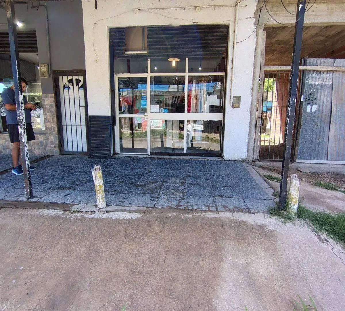 Local a la venta -  Varela 3