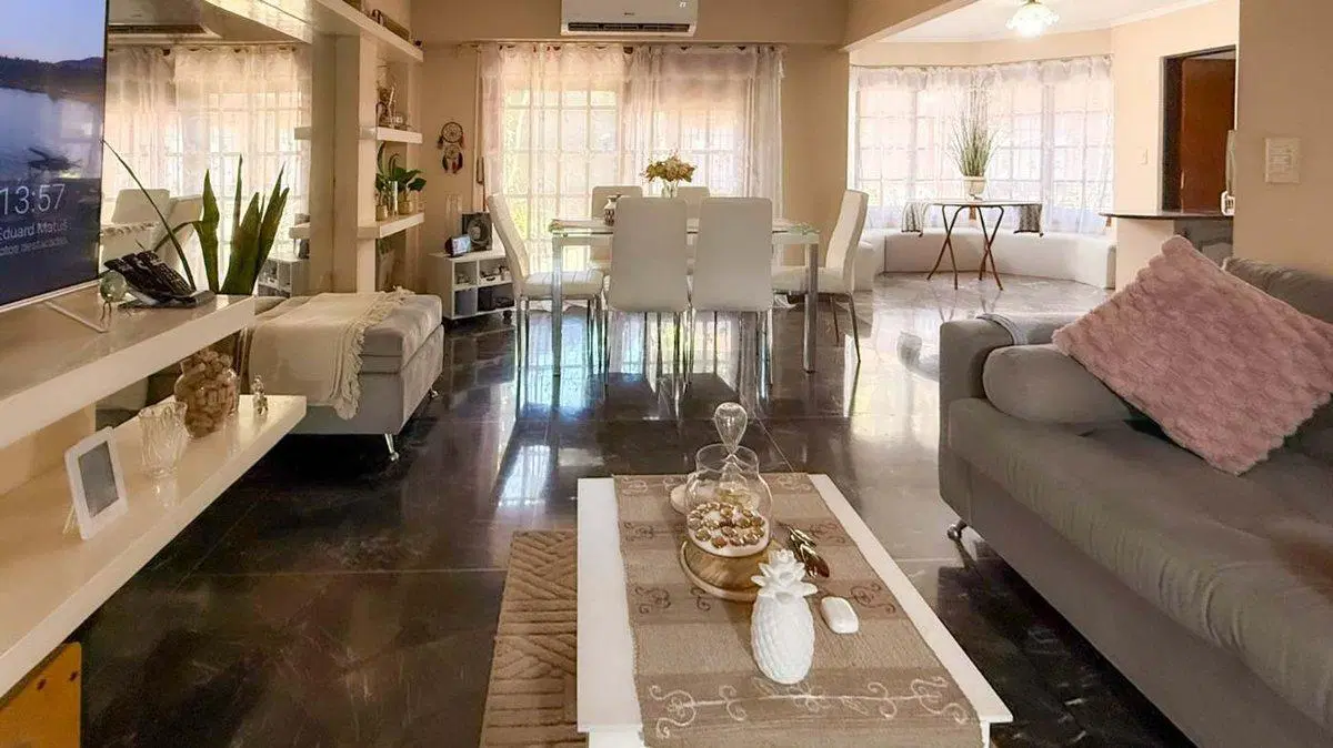VENTA CASA FLORENCIO VARELA CENTRO con JARDIN 8