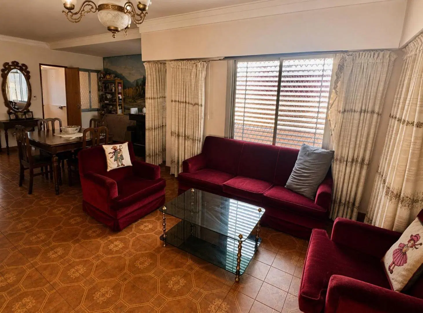 VENTA CASA, CON DEPARTAMENTOS Y LOCAL COMERCIAL 3