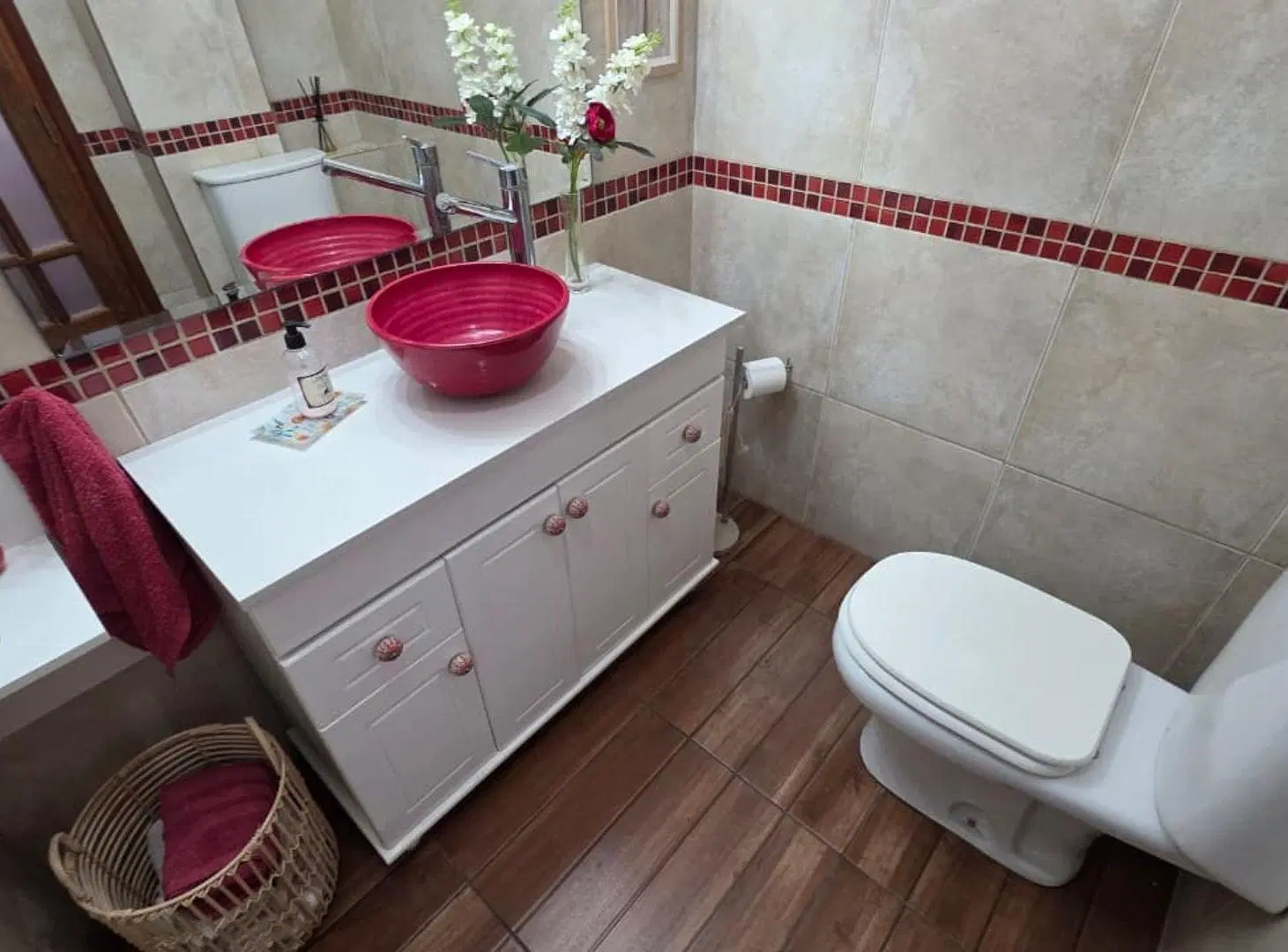 CASA EN VENTA FLORENCIO VARELA CON OFICINA 8