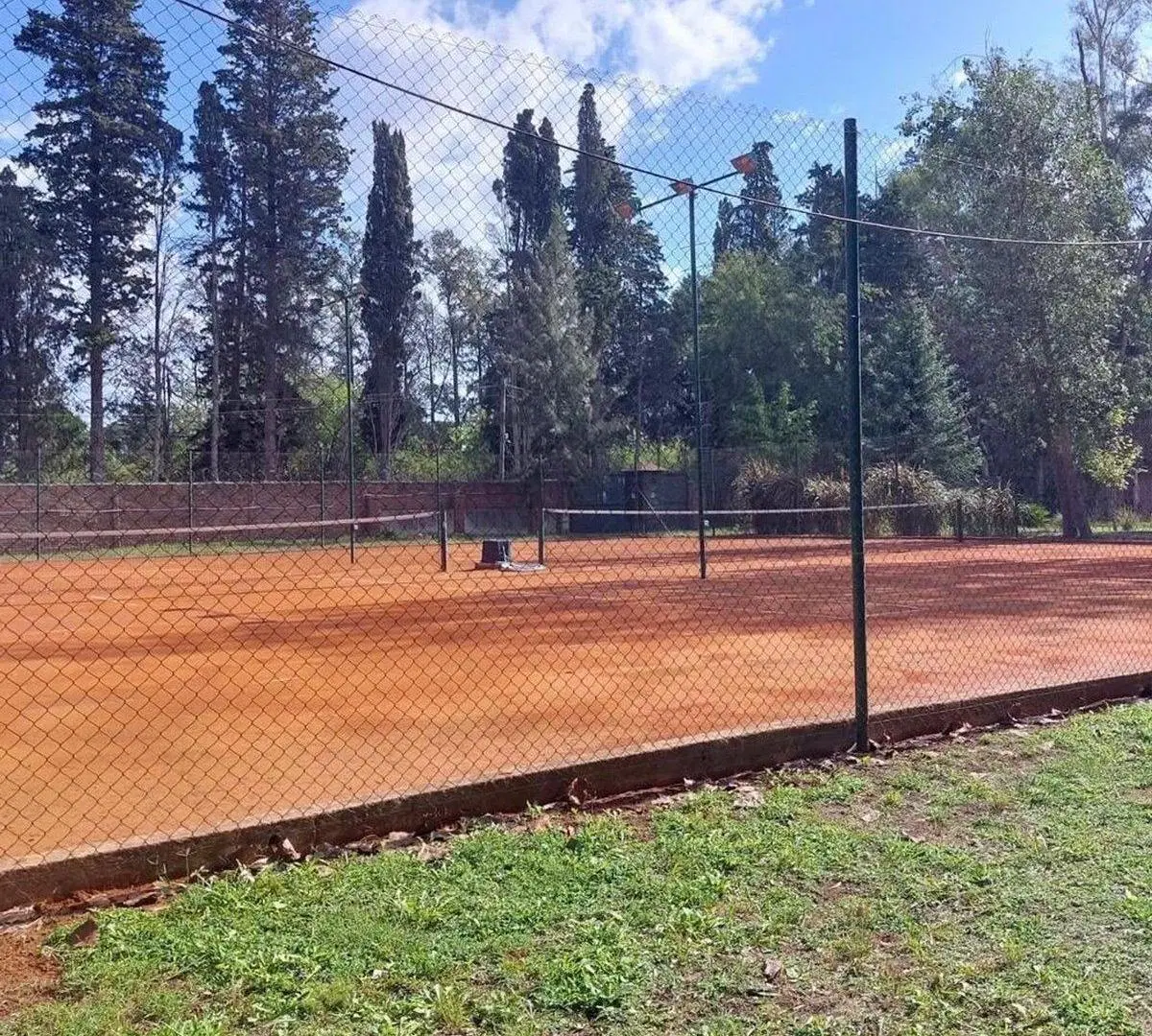 VENTA DE LOTE EN LA ARBOLADA 8