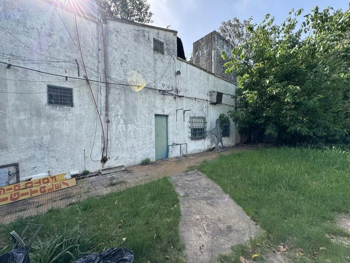 VENTA LOTES CON LOCAL COMERCIAL - FLORENCIO VARELA 3