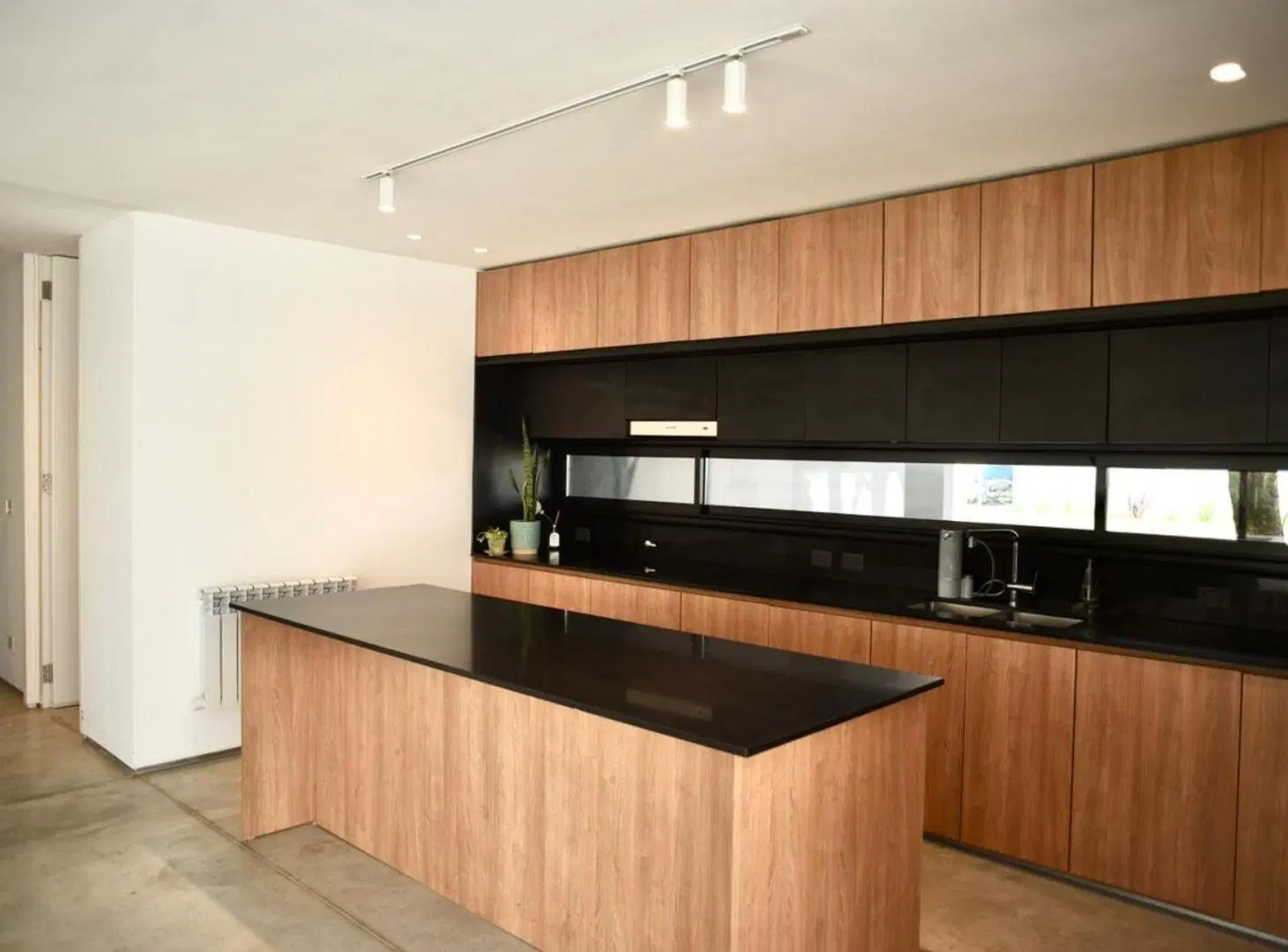 VENTA CASA 4 AMBIENTES CITY BELL 4