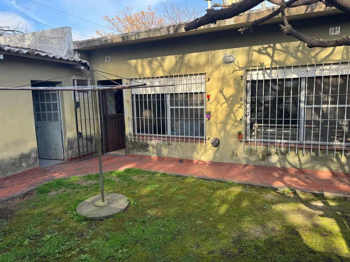 VENTA CASA 3 AMB  FLORENCIO VARELA APTO CREDITO 8