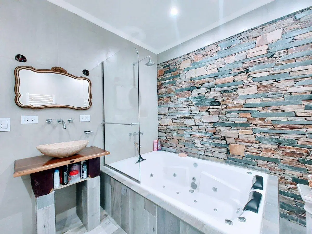 Casa 3 amb en Quilmes Oeste con Parque y Cochera 4