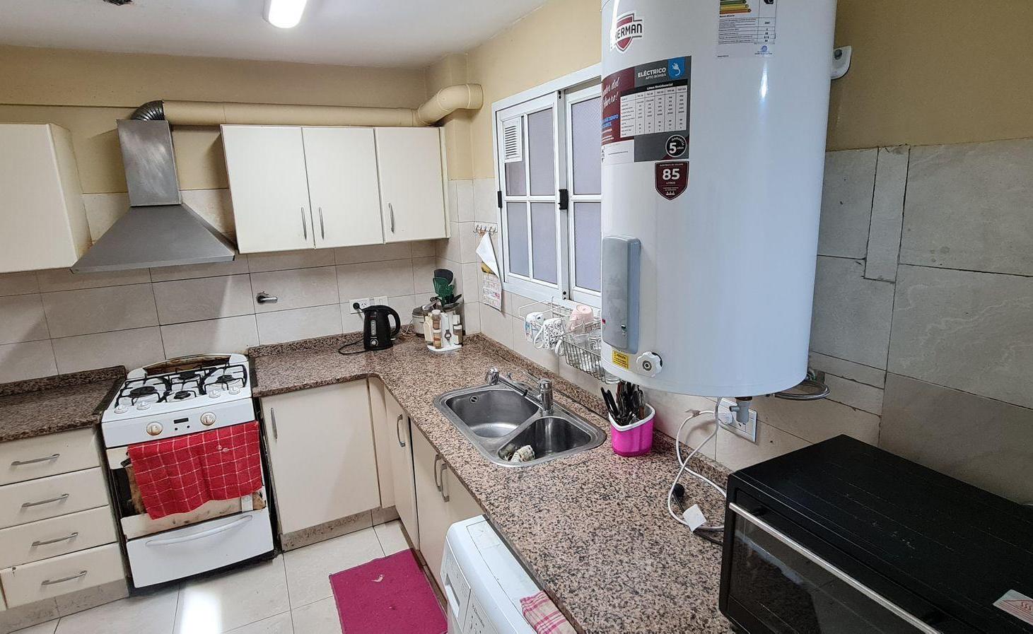 Foto de Venta Departamento 3-4 Amb Depend. Barrracas CABA, imagen 2