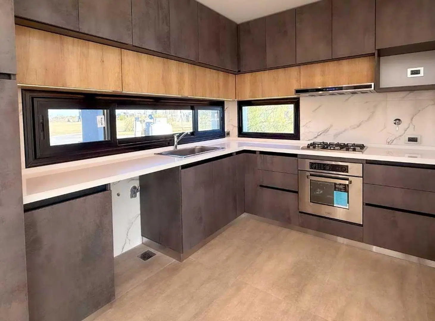 VENTA DE CASA A ESTRENAR EN SEBASTIAN GABOTO 4