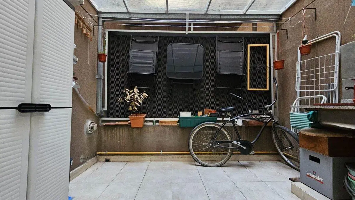 VENTA DEPARTAMENTO 2 AMBIENTES CON COCHERA BERNAL 8