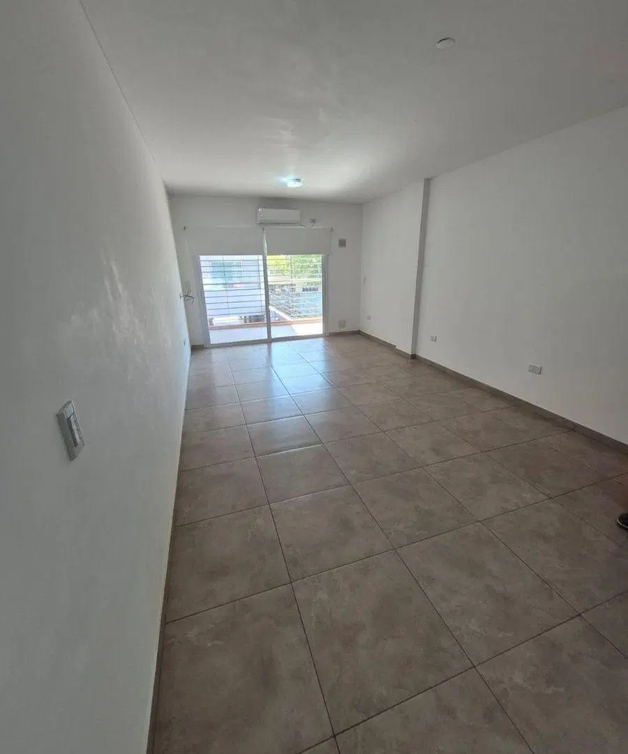 Venta Monoambiente Bernal Centro con cochera 3
