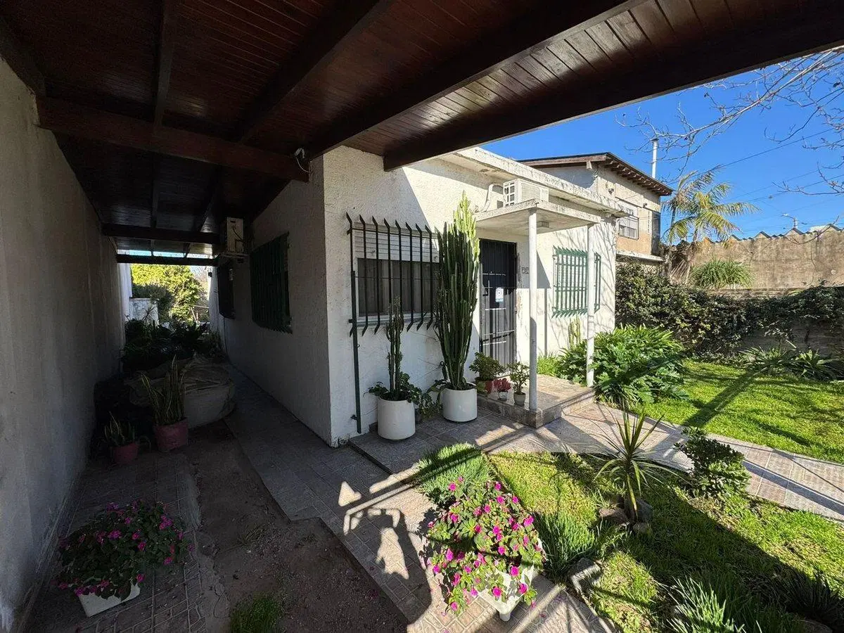 VENTA CASA FLORENCIO VARELA - 3 AMBIENTES 5