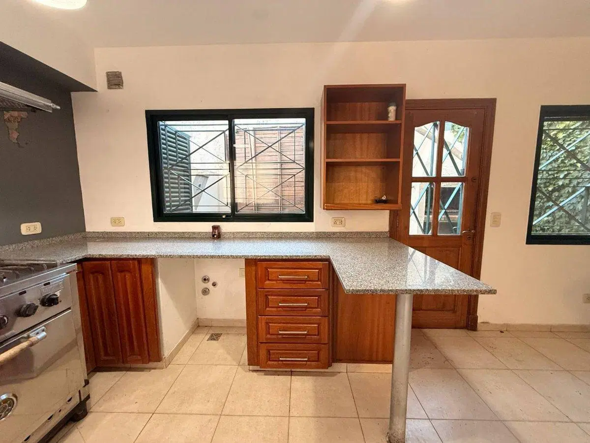 VENTA DUPLEX 3 AMBIENTES JARDIN Y PILETA QUILMES 8