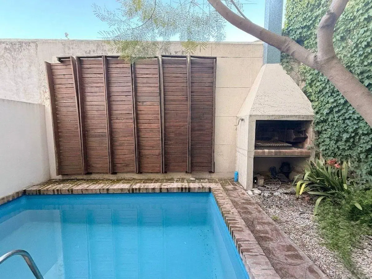 VENTA DUPLEX 3 AMBIENTES JARDIN Y PILETA QUILMES 2